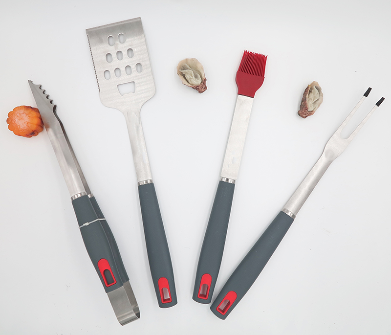 4 Piece BBQ Tool Set (including Clip, shovel, silicone brush, fork)