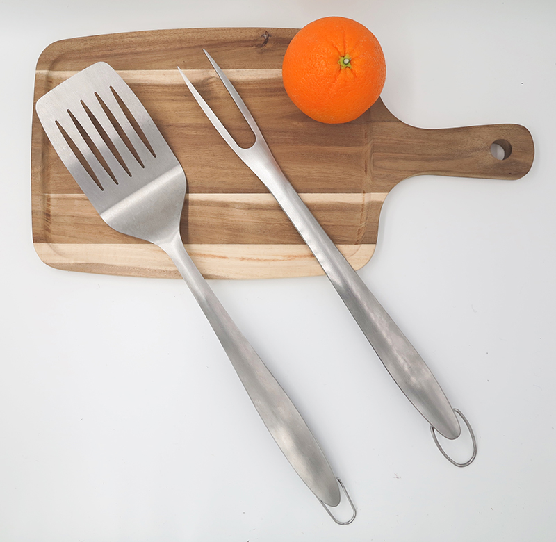 2 Piece BBQ Tool Set (including shovel, fork)